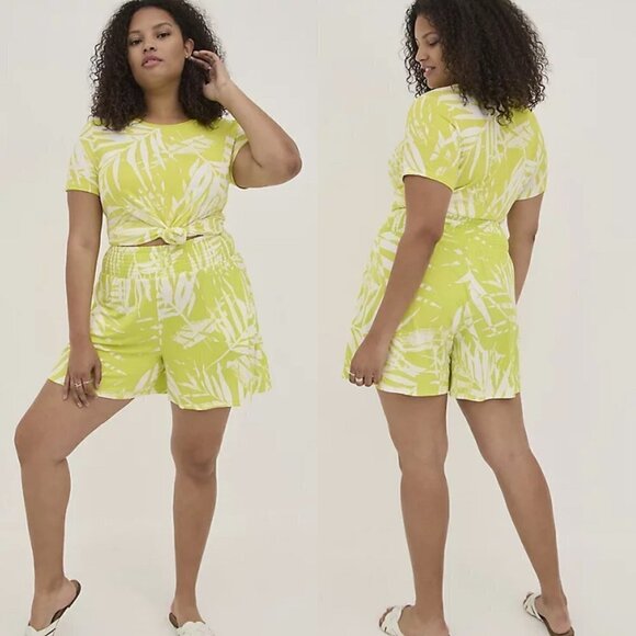 Torrid Womens NWT Green Tropical 5 Inch Pull-On Super Soft High-Rise Shorts 3X - Picture 1 of 9